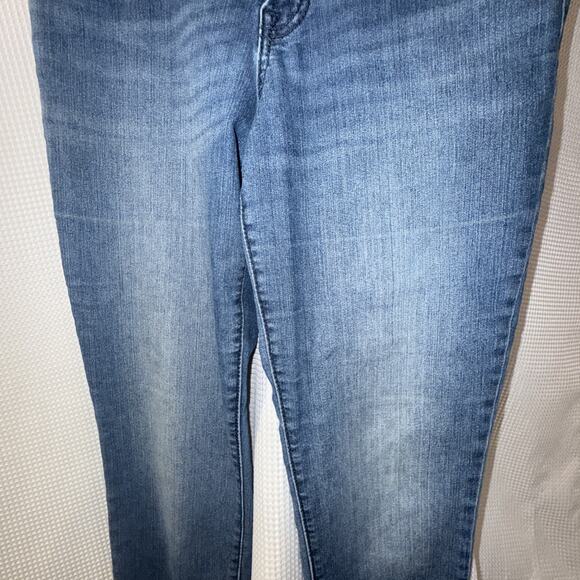Size 4 - Women’s Old Navy Super Skinny Jeans - Picture 6 of 10